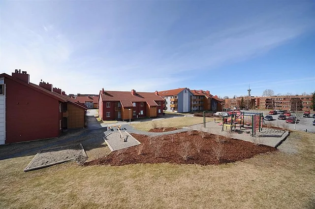 Sameiet med uteområde og lekeplass